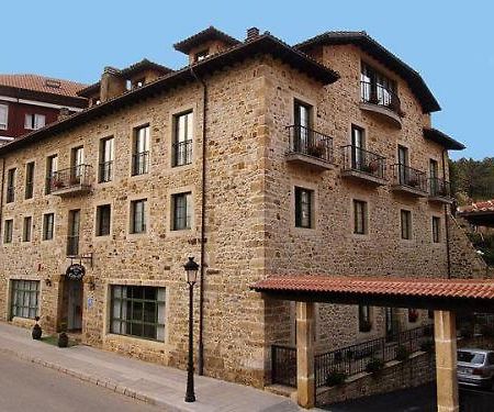 Hotel Villa De Cabrales Arenas De Cabrales Exterior foto