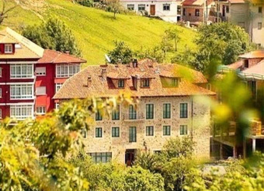 Hotel Villa De Cabrales Arenas De Cabrales Exterior foto